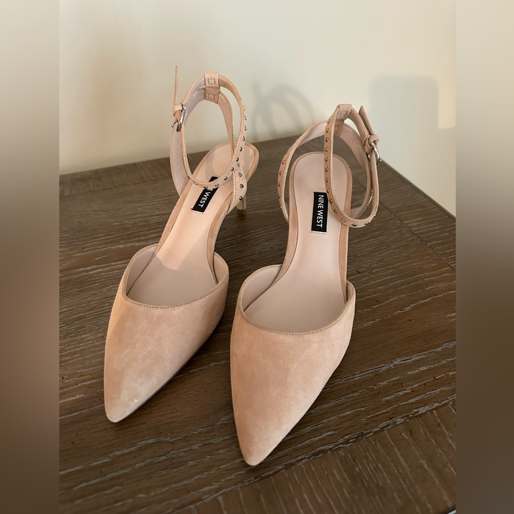 Nine West Women's Tan Pointed Toe Heels